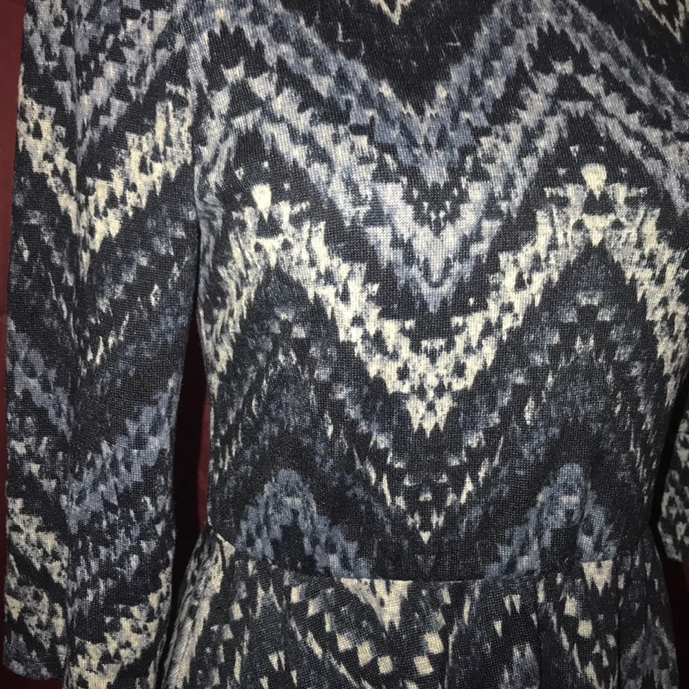 Patterned Dress - Picture 2 of 3